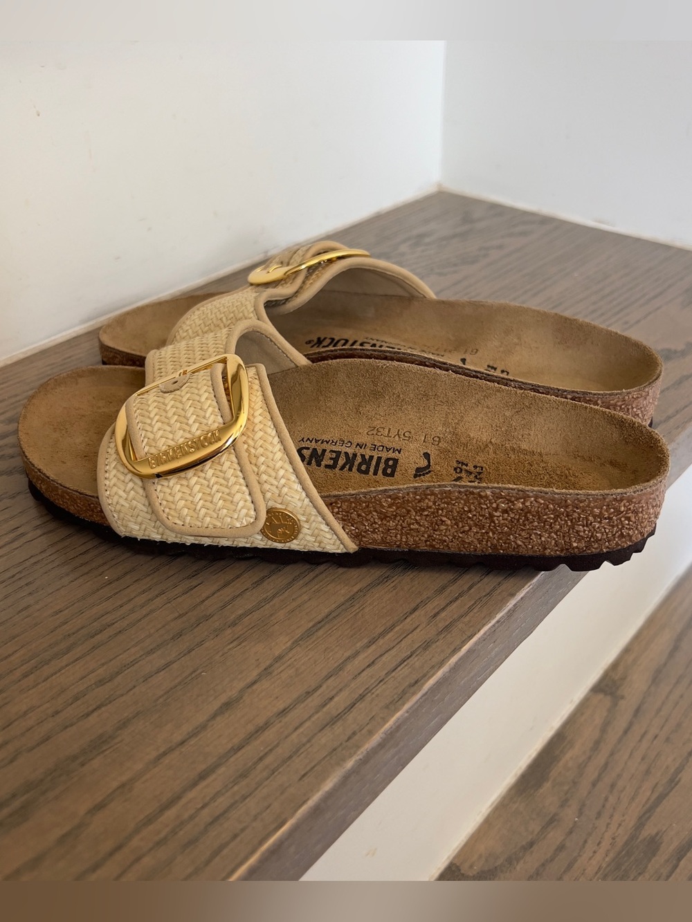 Birkenstock Madrid Big Buckle Raffia Sandals in Natural Tan NWOT - Picture 3 of 6